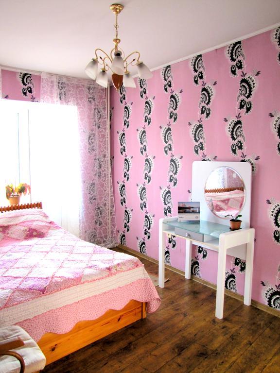 Guest House On Kaldaiakova 38 Almaty Ngoại thất bức ảnh